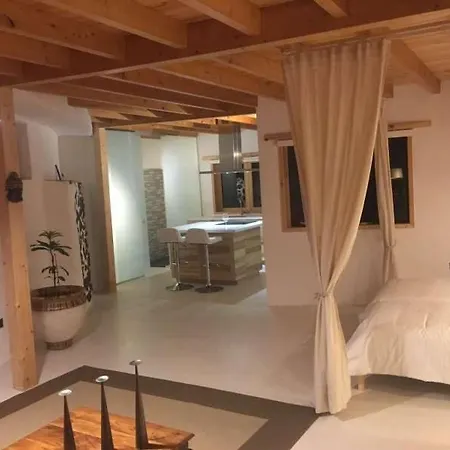 Sleeps 2 Wifi Holiday home *